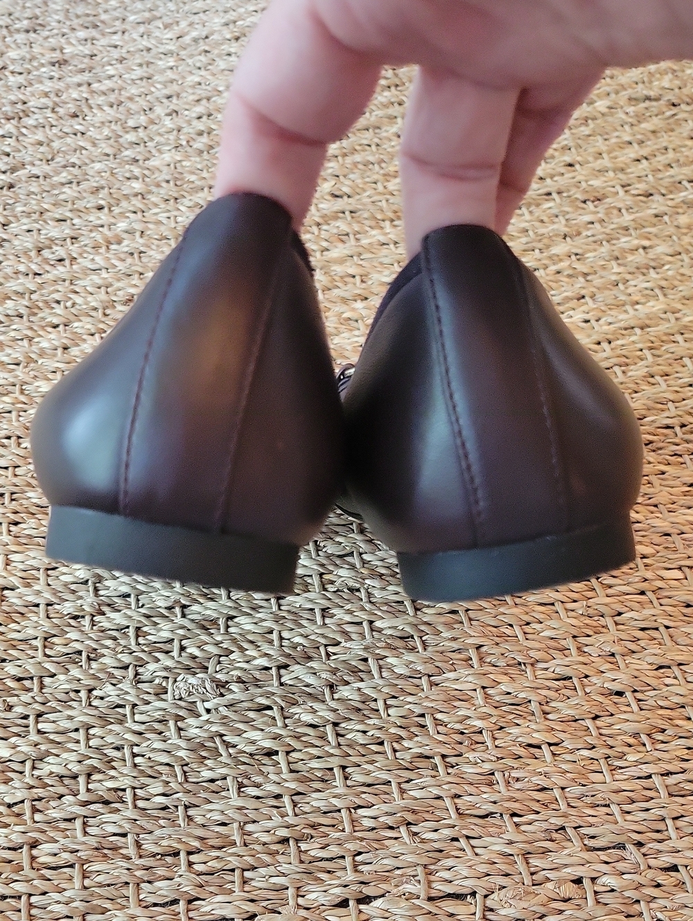 Vionic Brown Delanie Leather Flats With Rounded Toe. Size 6.5 - Picture 3 of 9